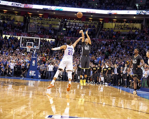 高光时刻:那些令人难忘的NBA瞬间的简单介绍 高光时刻:那些令人难忘的NBA瞬间的简单介绍