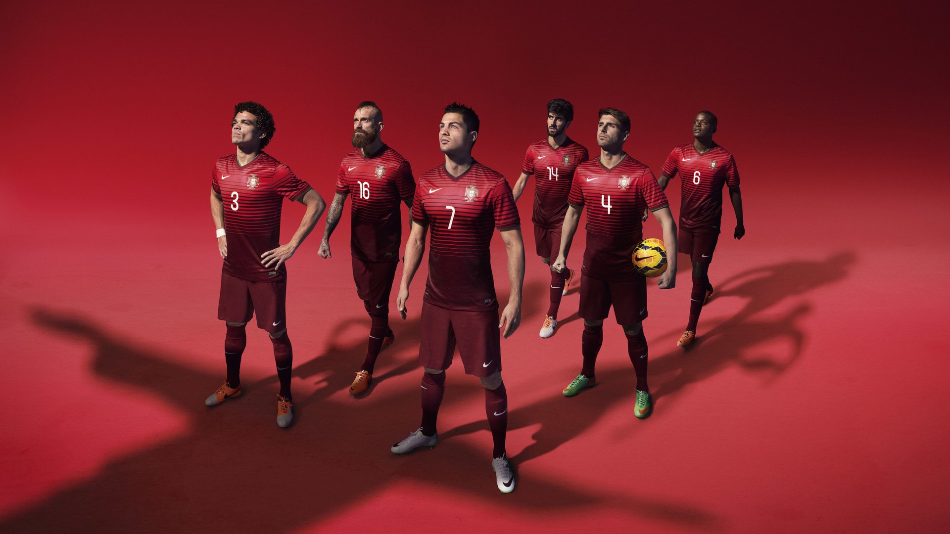 塞内加尔队中场贝尔特拉在巴黎奥运会上展现出强大的进攻组织能力